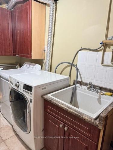 4323 Alta Crt, Mississauga, ON - Indoor Photo Showing Laundry Room