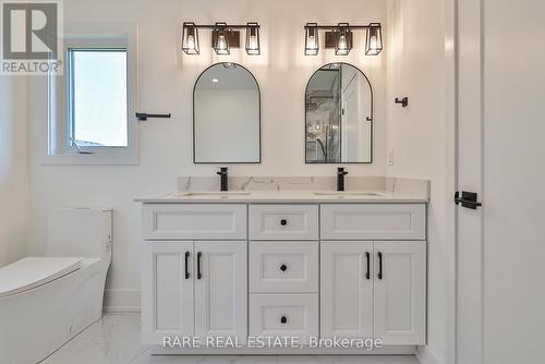 231 Crombie Street, Clarington (Bowmanville), ON - Indoor Photo Showing Bathroom