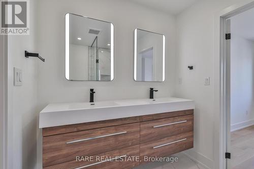 231 Crombie Street, Clarington (Bowmanville), ON - Indoor Photo Showing Bathroom