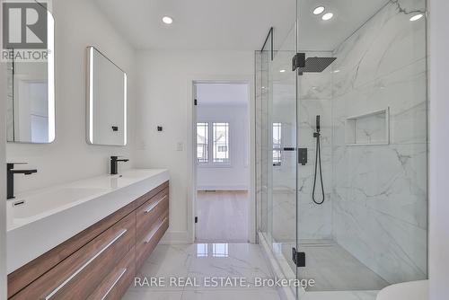 231 Crombie Street, Clarington (Bowmanville), ON - Indoor Photo Showing Bathroom