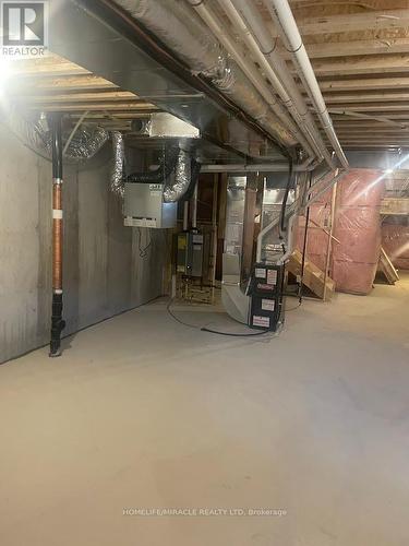 209 Lormont Boulevard, Hamilton, ON - Indoor Photo Showing Basement