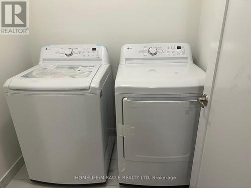 209 Lormont Boulevard, Hamilton, ON - Indoor Photo Showing Laundry Room