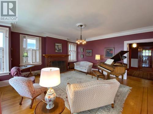 2150 Atlin Avenue, Prince Rupert, BC - Indoor Photo Showing Living Room