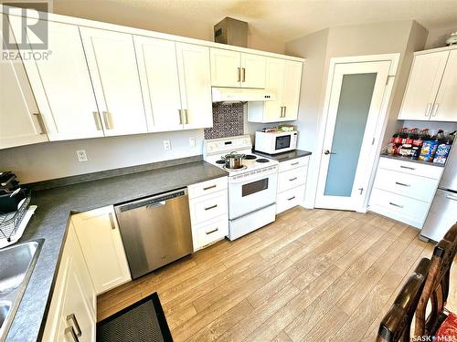 770 Sutter Crescent, Saskatoon, SK - Indoor Photo Showing Kitchen