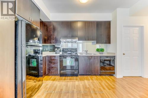 118 - 3050 Erin Centre Boulevard, Mississauga, ON - Indoor Photo Showing Kitchen