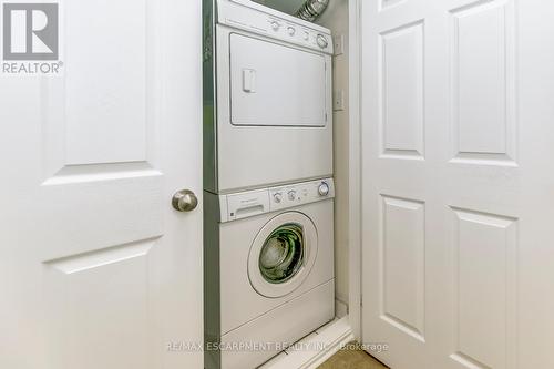 118 - 3050 Erin Centre Boulevard, Mississauga, ON - Indoor Photo Showing Laundry Room