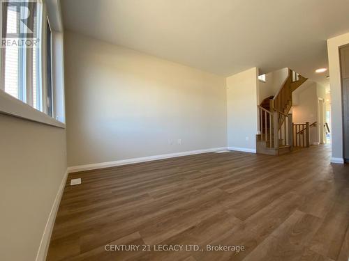 6 Cherry Blossom Heights, Hamilton, ON - Indoor Photo Showing Other Room