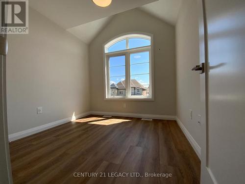 6 Cherry Blossom Heights, Hamilton, ON - Indoor Photo Showing Other Room