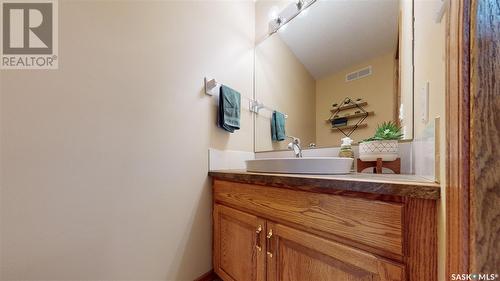 3318 Tanager Crescent E, Regina, SK - Indoor Photo Showing Bathroom