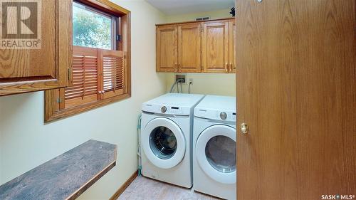 3318 Tanager Crescent E, Regina, SK - Indoor Photo Showing Laundry Room