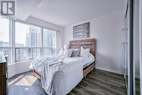 Ph109 - 11 Lee Centre Drive, Toronto (Woburn), ON - Indoor Photo Showing Bedroom