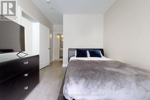 135 - 1575 Lakeshore Road W, Mississauga (Clarkson), ON - Indoor Photo Showing Bedroom