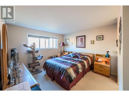 335 Falcon Drive, Penticton, BC - Indoor Photo Showing Bedroom