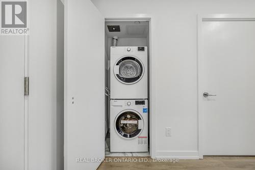 101 - 1100 Sheppard Avenue W, Toronto (York University Heights), ON - Indoor Photo Showing Laundry Room