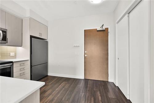 320 Plains Road E|Unit #312, Burlington, ON - Indoor Photo Showing Kitchen