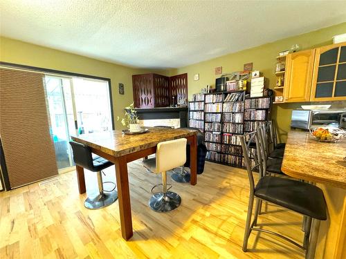 1100-2440 Old Okanagan Highway, West Kelowna, BC - Indoor Photo Showing Dining Room