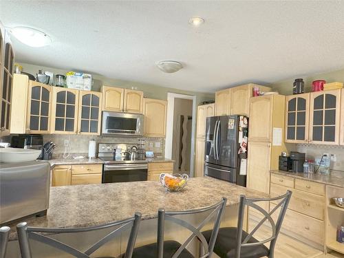 1100-2440 Old Okanagan Highway, West Kelowna, BC - Indoor Photo Showing Kitchen