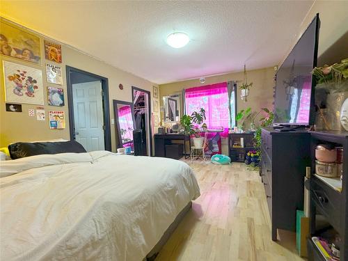 1100-2440 Old Okanagan Highway, West Kelowna, BC - Indoor Photo Showing Bedroom