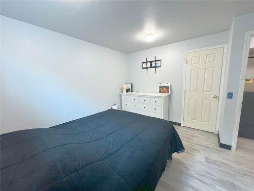 1100-2440 Old Okanagan Highway, West Kelowna, BC - Indoor Photo Showing Bedroom