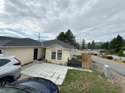 1100-2440 Old Okanagan Highway, West Kelowna, BC - Outdoor