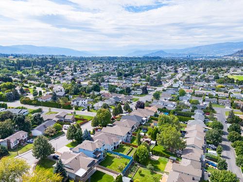 538 Holbrook Road, Kelowna, BC - Outdoor With View