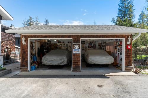 657 Waverley Park Frontage Road, Sorrento, BC 