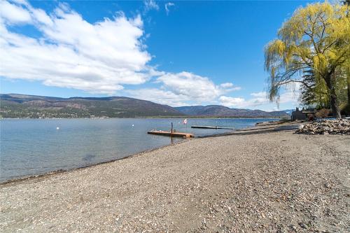 657 Waverley Park Frontage Road, Sorrento, BC 