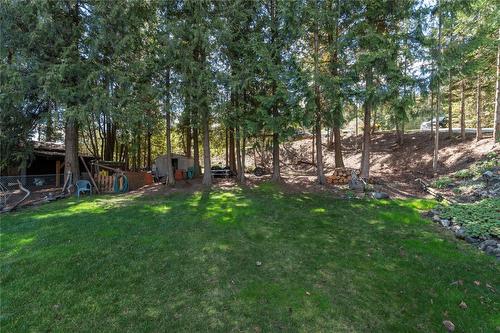 657 Waverley Park Frontage Road, Sorrento, BC 