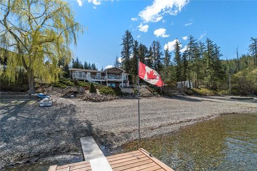 657 Waverley Park Frontage Road, Sorrento, BC 