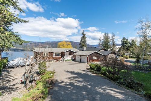 657 Waverley Park Frontage Road, Sorrento, BC 