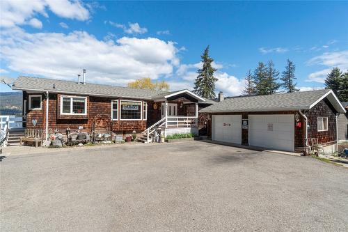 657 Waverley Park Frontage Road, Sorrento, BC 