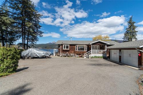 657 Waverley Park Frontage Road, Sorrento, BC 