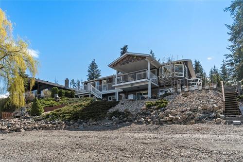 657 Waverley Park Frontage Road, Sorrento, BC 