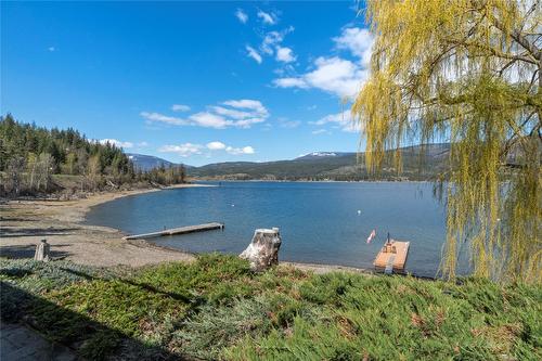 657 Waverley Park Frontage Road, Sorrento, BC 