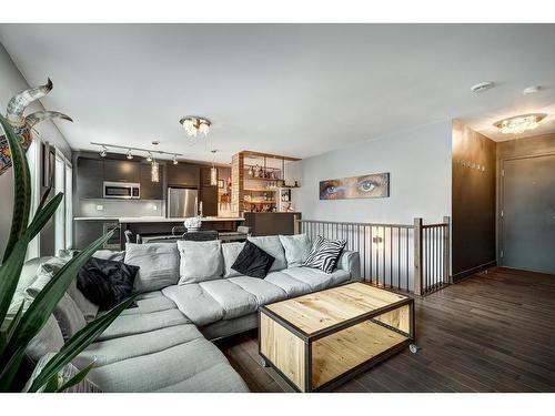 Living room - 103-208 Rue Bourget, Montréal (Le Sud-Ouest), QC - Indoor Photo Showing Living Room