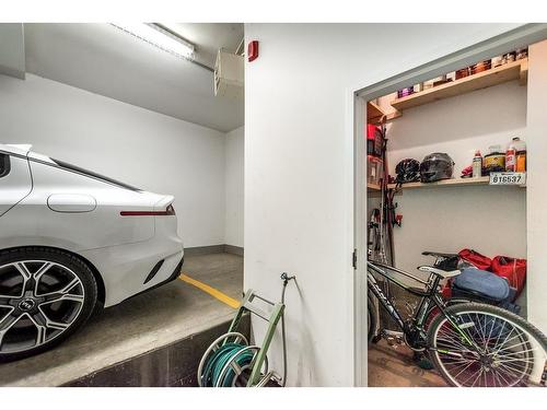 Parking - 103-208 Rue Bourget, Montréal (Le Sud-Ouest), QC - Indoor Photo Showing Garage