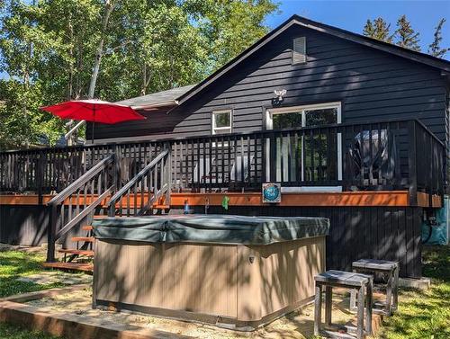 9 East St, Grand Marais, MB 