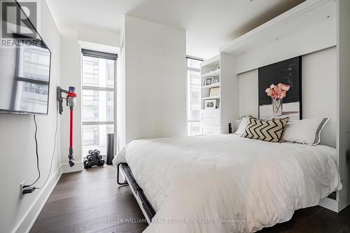 627 - 637 Lake Shore Boulevard W, Toronto (Niagara), ON - Indoor Photo Showing Bedroom