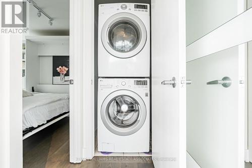 627 - 637 Lake Shore Boulevard W, Toronto (Niagara), ON - Indoor Photo Showing Laundry Room