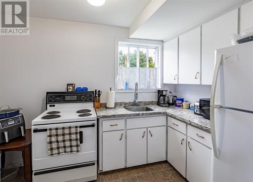 9 Conroy Place, St. John’S, NL - Indoor Photo Showing Kitchen