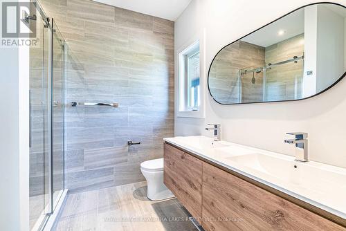 33 Coshs Road, Kawartha Lakes, ON - Indoor Photo Showing Bathroom