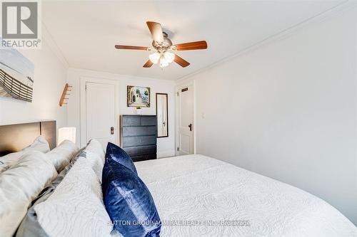 23 Westmoreland Avenue, Oshawa (O'Neill), ON - Indoor Photo Showing Bedroom