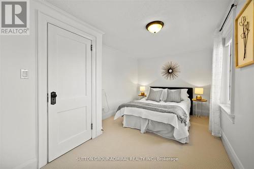 23 Westmoreland Avenue, Oshawa (O'Neill), ON - Indoor Photo Showing Bedroom