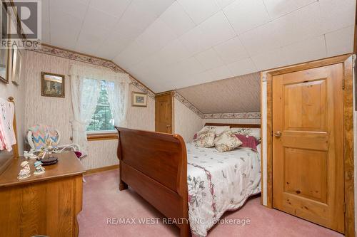 3 Simcoe Street, Caledon, ON - Indoor Photo Showing Bedroom