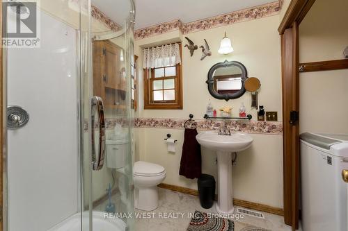 3 Simcoe Street, Caledon, ON - Indoor Photo Showing Bathroom