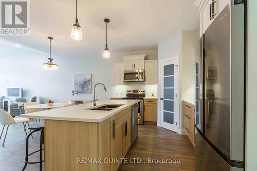 28 Raycroft Drive, Belleville, ON - Indoor Photo Showing Kitchen With Double Sink With Upgraded Kitchen