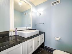 Powder room - 