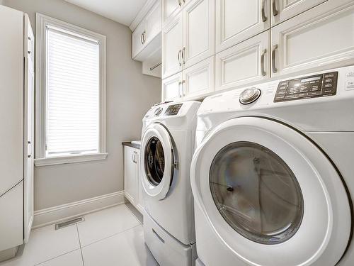 Laundry room - 401 Av. Des Crécerelles, Beaconsfield, QC - Indoor Photo Showing Laundry Room