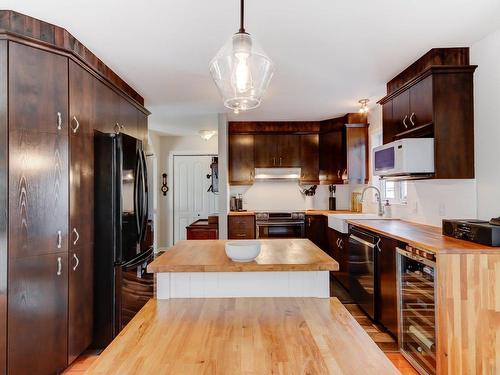 Cuisine - 281 Rue Ravel, Saint-Jean-Sur-Richelieu, QC - Indoor Photo Showing Kitchen With Double Sink