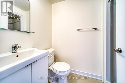 217 - 1800 Simcoe Street N, Oshawa (Samac), ON - Indoor Photo Showing Bathroom